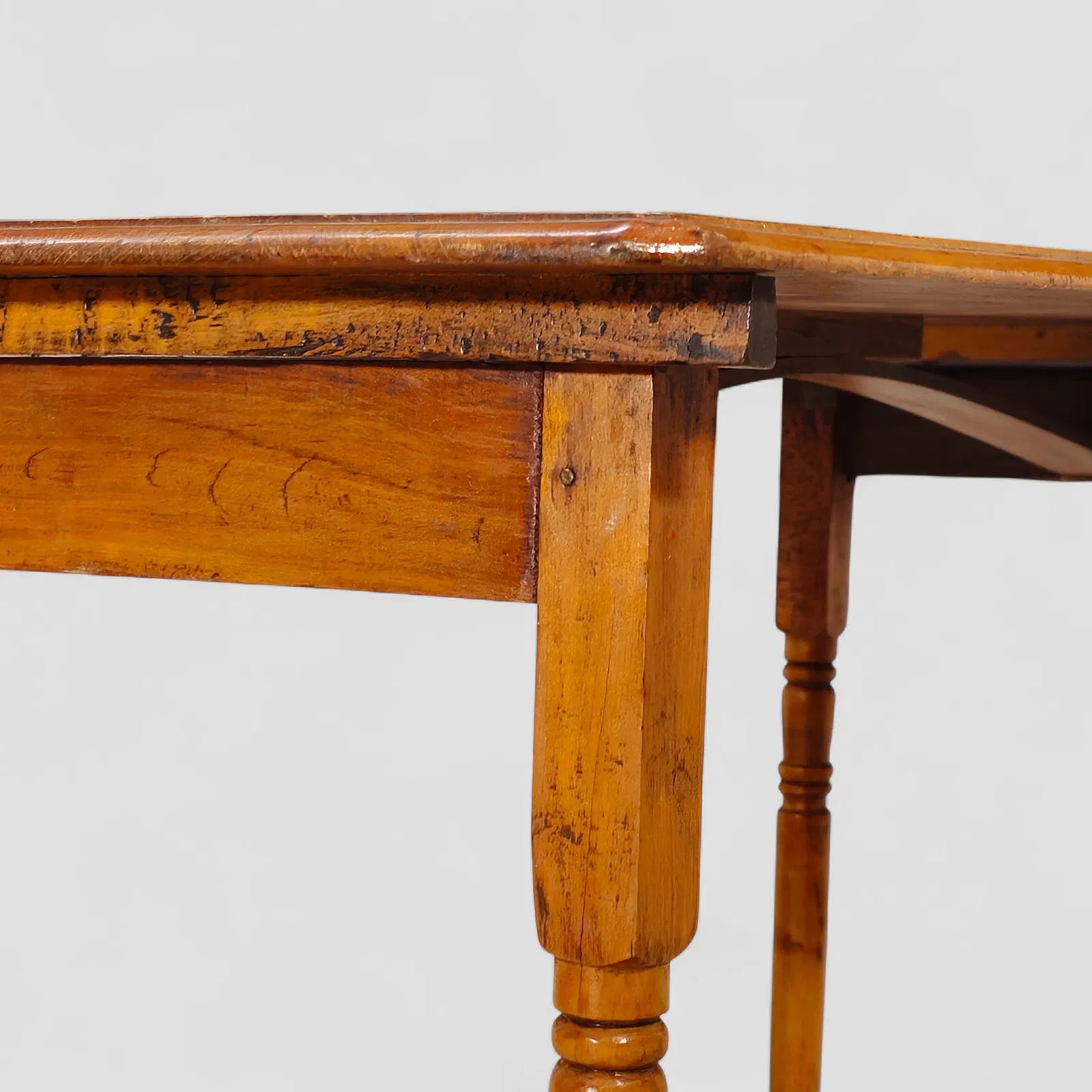 Rare Singer Sewing Company Tiger Maple Folding Sewing Table