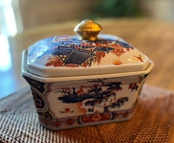 Imari Style Porcelain Sugar Box with Lid