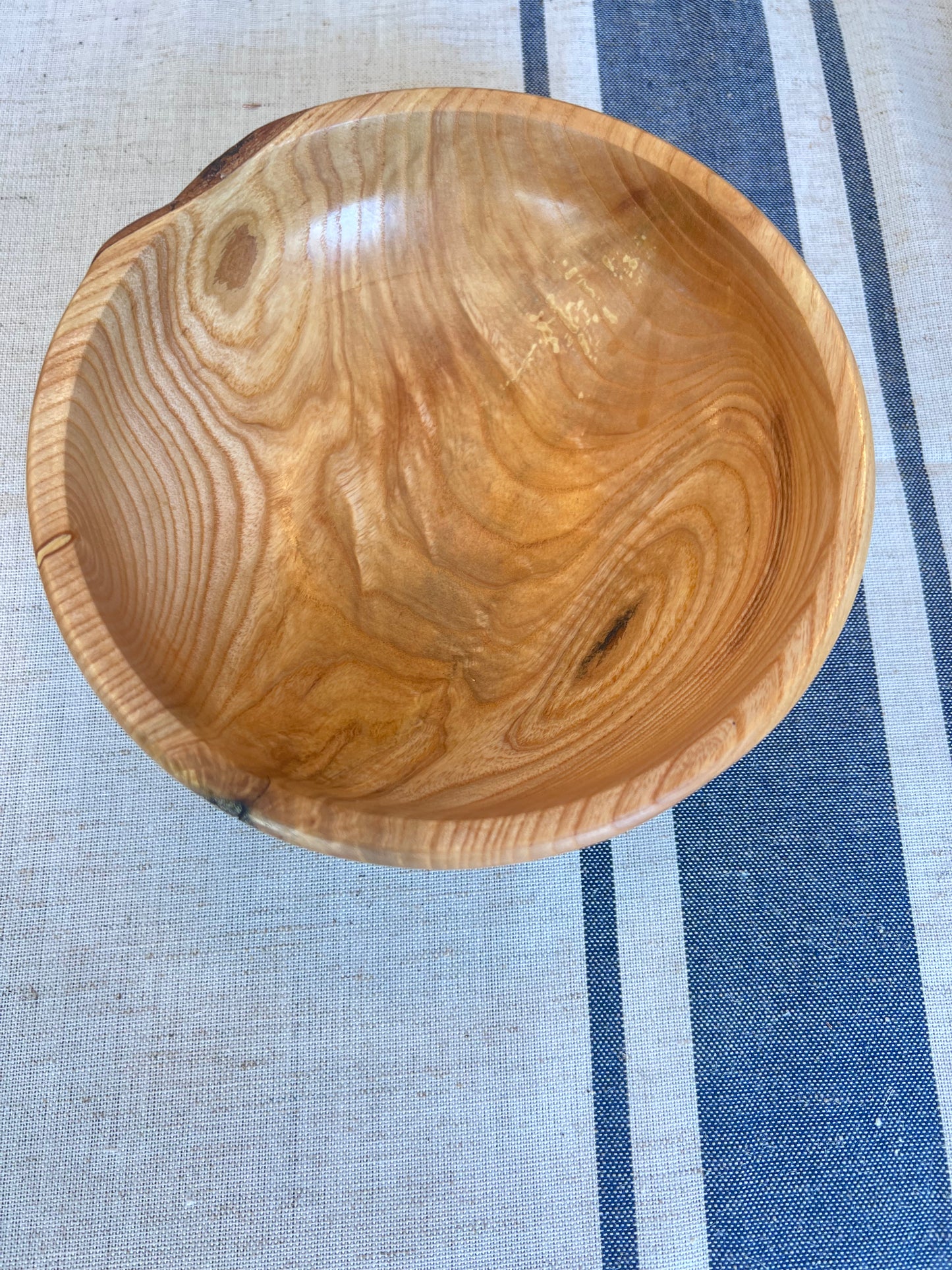 Maple Wood Bowl with Natural Edge Exposure
