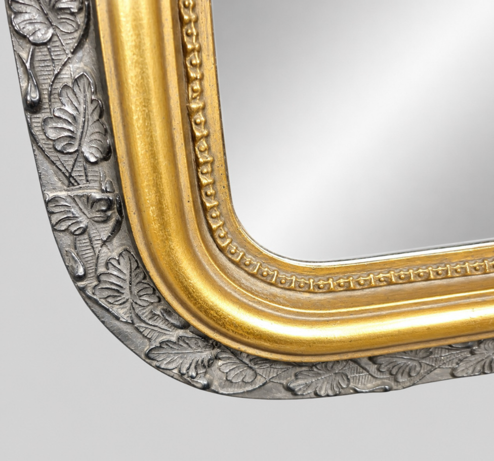 Vintage Borghese Carved and Gilt Gesso Wall Mirror