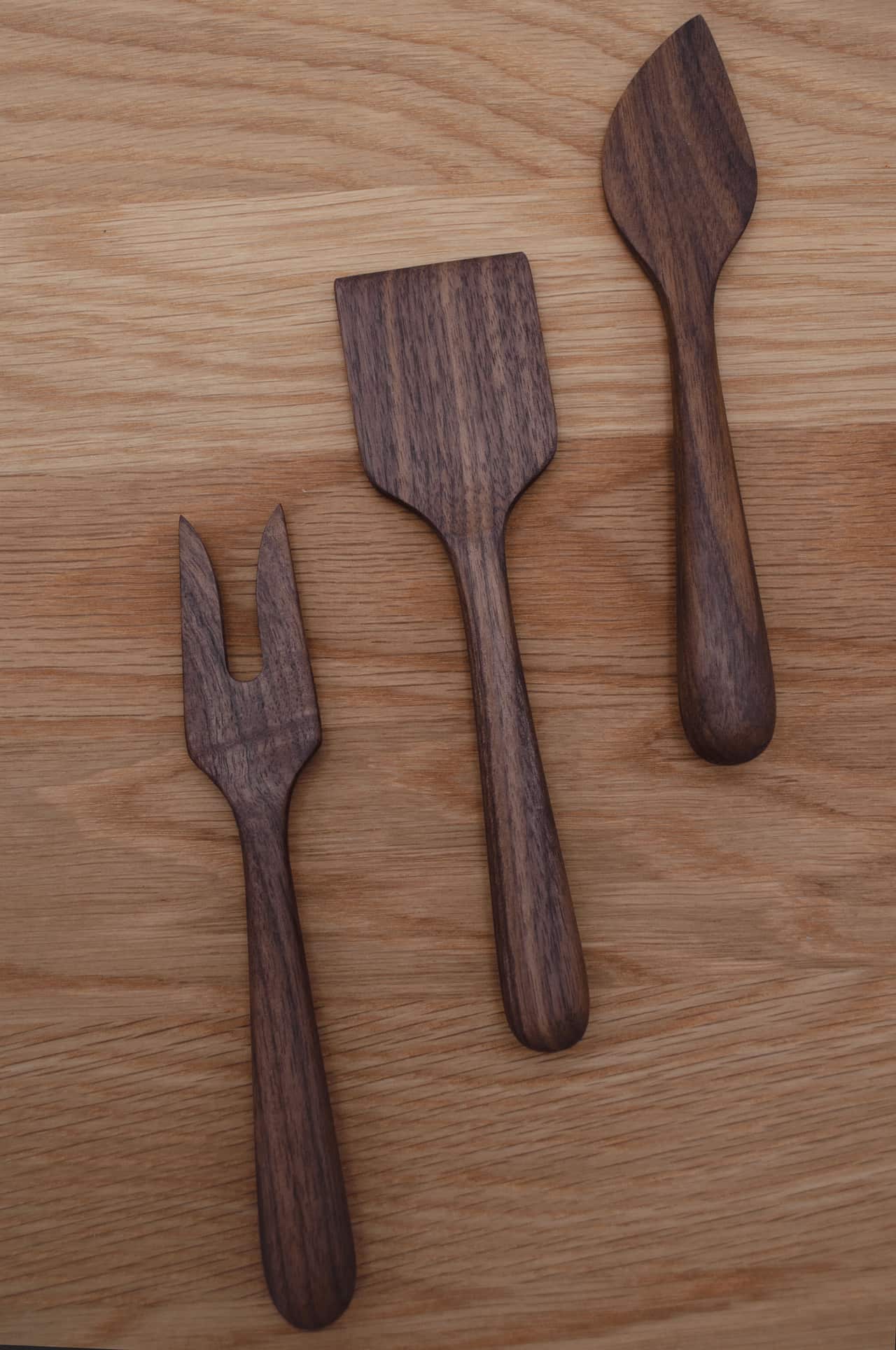 6.5" Handmade Walnut Wood Cheese Set